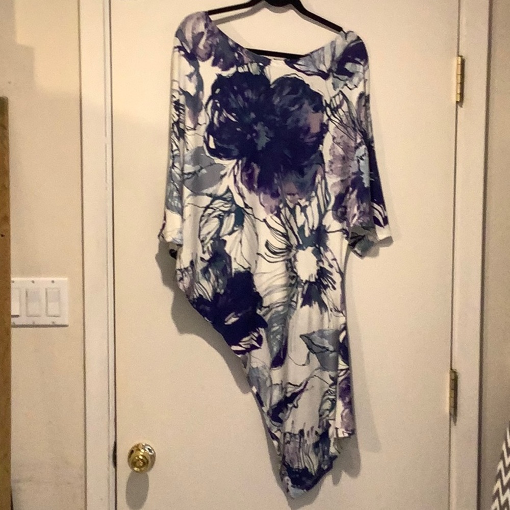 CLASSIQUE top, one size very unusual beautiful, vibrant purple, lavender & blues